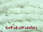 KA1022 Biały jadeit twister 10x20mm 1szt